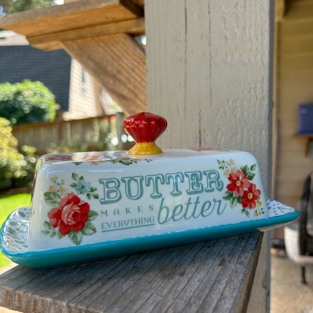 Pioneer Woman Butter Dish. 8” long. New